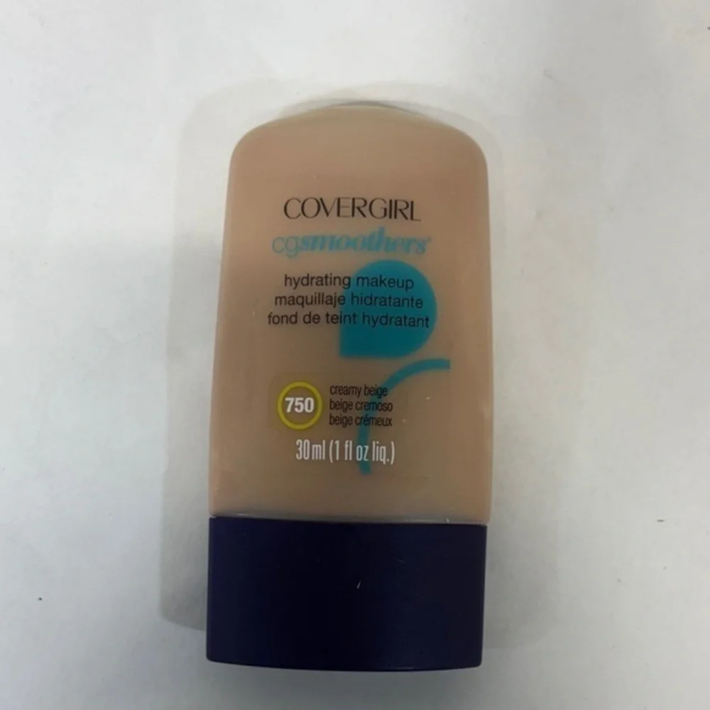 COVERGIRL CG Smoothers Foundation - Creamy Beige 750 30 ml 1 fl oz